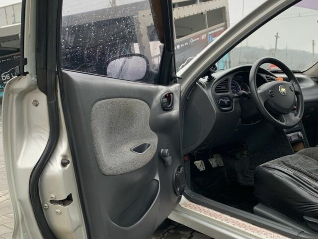 Сірий Деу Сенс, об'ємом двигуна 1.3 л та пробігом 220 тис. км за 2850 $, фото 12 на Automoto.ua