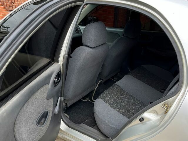 Серый Дэу Сенс, объемом двигателя 1.3 л и пробегом 200 тыс. км за 1400 $, фото 3 на Automoto.ua