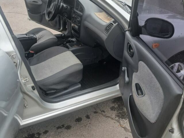 Сірий Деу Сенс, об'ємом двигуна 1.4 л та пробігом 135 тис. км за 2000 $, фото 11 на Automoto.ua