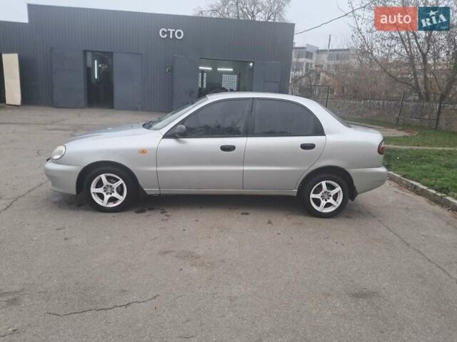 Серый Дэу Сенс, объемом двигателя 1.4 л и пробегом 135 тыс. км за 2000 $, фото 5 на Automoto.ua