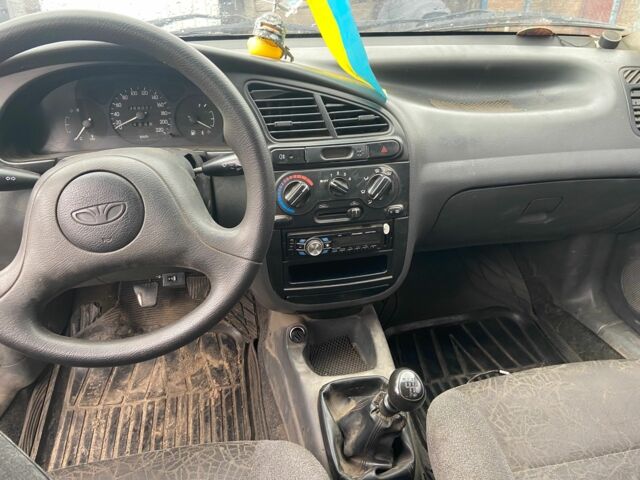 Сірий Деу Сенс, об'ємом двигуна 1.4 л та пробігом 368 тис. км за 700 $, фото 4 на Automoto.ua