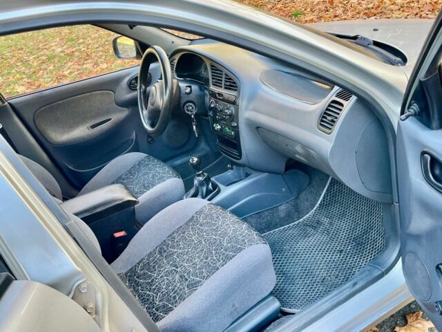 Серый Дэу Сенс, объемом двигателя 1.5 л и пробегом 149 тыс. км за 2000 $, фото 13 на Automoto.ua