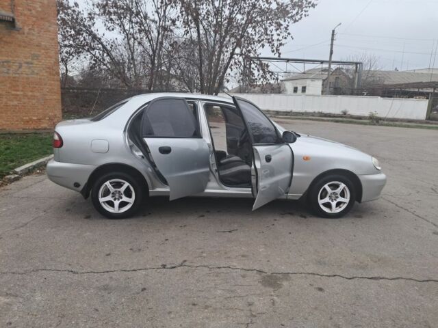 Сірий Деу Сенс, об'ємом двигуна 1.4 л та пробігом 135 тис. км за 2000 $, фото 9 на Automoto.ua