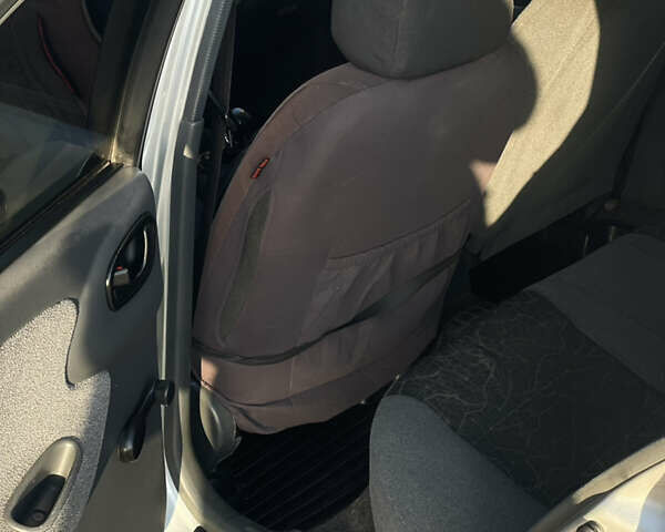 Сірий Деу Сенс, об'ємом двигуна 1.35 л та пробігом 200 тис. км за 1650 $, фото 5 на Automoto.ua