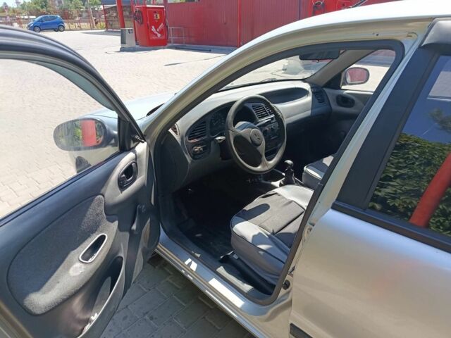 Сірий Деу Сенс, об'ємом двигуна 1.3 л та пробігом 220 тис. км за 1100 $, фото 4 на Automoto.ua