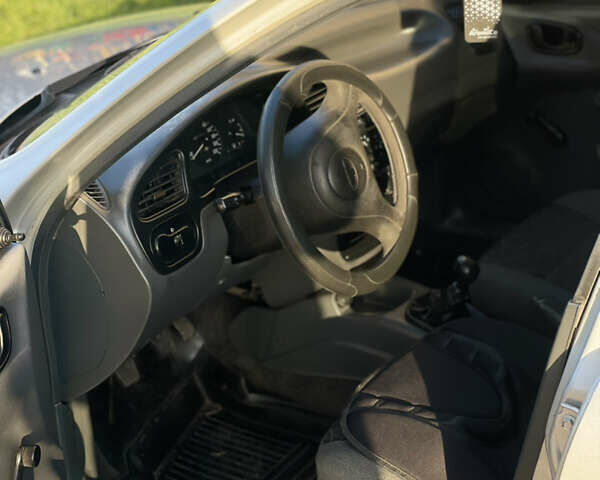 Сірий Деу Сенс, об'ємом двигуна 1.35 л та пробігом 200 тис. км за 1650 $, фото 6 на Automoto.ua