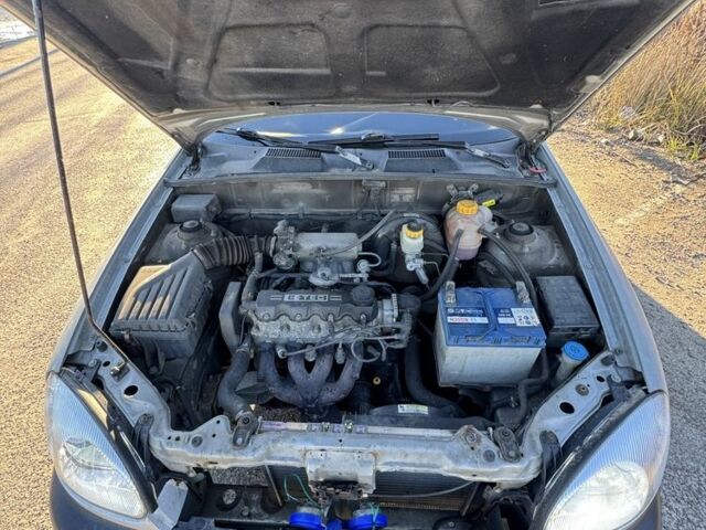 Серый Дэу Сенс, объемом двигателя 1.5 л и пробегом 190 тыс. км за 2000 $, фото 4 на Automoto.ua