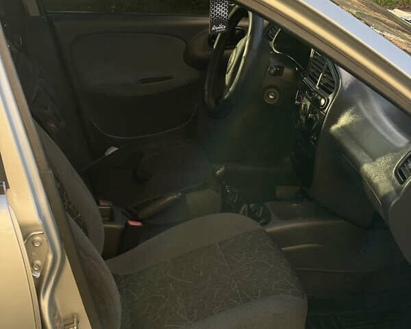 Сірий Деу Сенс, об'ємом двигуна 1.35 л та пробігом 200 тис. км за 1650 $, фото 1 на Automoto.ua