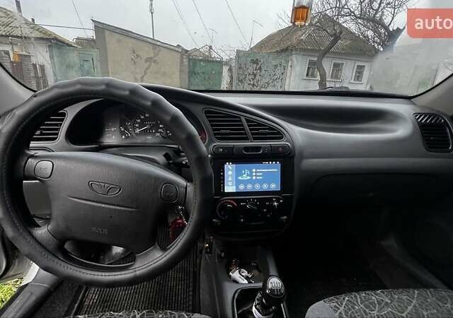 Серый Дэу Сенс, объемом двигателя 1.6 л и пробегом 153 тыс. км за 3200 $, фото 5 на Automoto.ua