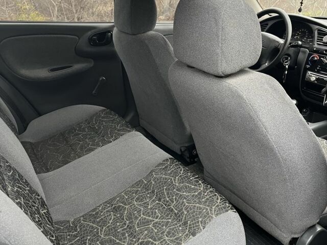 Сірий Деу Сенс, об'ємом двигуна 1.6 л та пробігом 250 тис. км за 3000 $, фото 6 на Automoto.ua