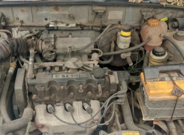 Серый Дэу Сенс, объемом двигателя 1.5 л и пробегом 345 тыс. км за 2000 $, фото 1 на Automoto.ua