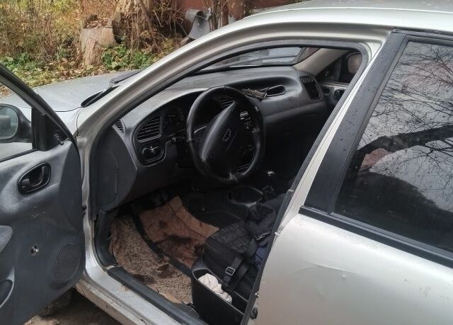 Сірий Деу Сенс, об'ємом двигуна 1.4 л та пробігом 210 тис. км за 1100 $, фото 3 на Automoto.ua