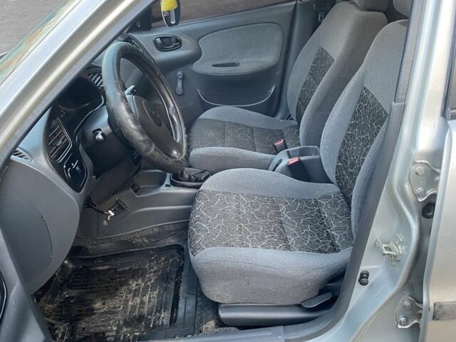 Сірий Деу Сенс, об'ємом двигуна 1.5 л та пробігом 270 тис. км за 1500 $, фото 3 на Automoto.ua