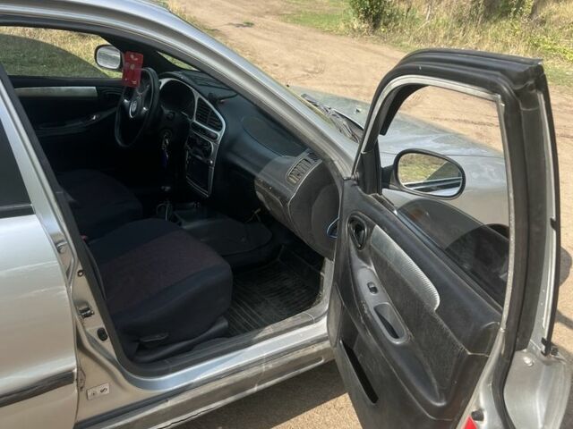 Сірий Деу Сенс, об'ємом двигуна 1.6 л та пробігом 273 тис. км за 1700 $, фото 8 на Automoto.ua