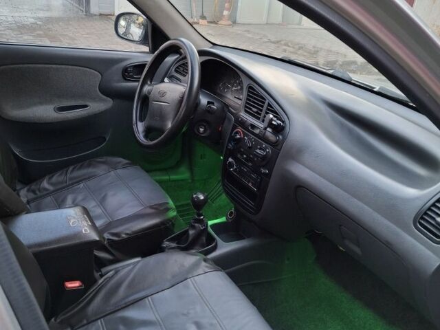 Серый Дэу Сенс, объемом двигателя 1.6 л и пробегом 260 тыс. км за 1500 $, фото 8 на Automoto.ua