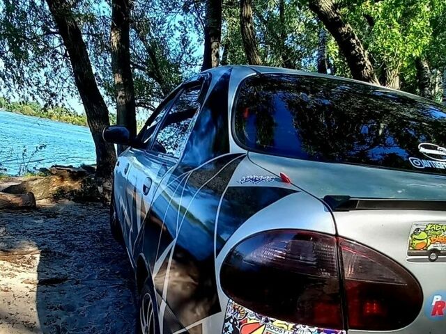 Серый Дэу Сенс, объемом двигателя 1.5 л и пробегом 250 тыс. км за 2000 $, фото 3 на Automoto.ua