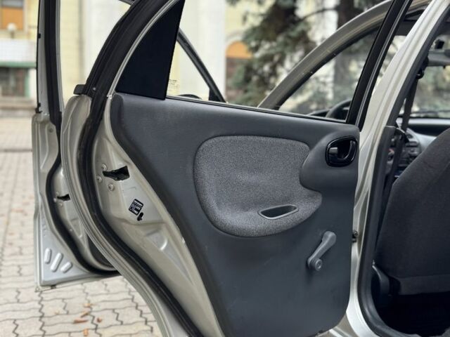 Сірий Деу Сенс, об'ємом двигуна 1.5 л та пробігом 171 тис. км за 2350 $, фото 6 на Automoto.ua