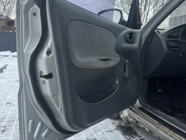 Серый Дэу Сенс, объемом двигателя 1.4 л и пробегом 320 тыс. км за 850 $, фото 5 на Automoto.ua