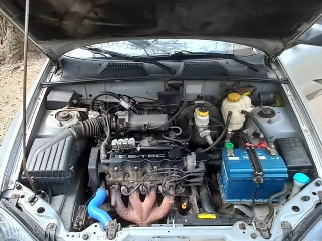 Серый Дэу Сенс, объемом двигателя 1.5 л и пробегом 250 тыс. км за 2000 $, фото 7 на Automoto.ua