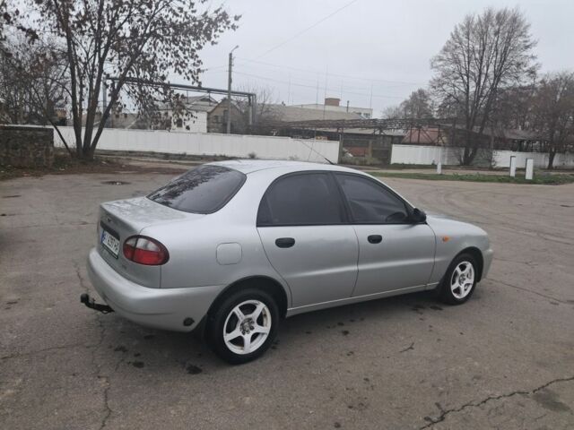 Сірий Деу Сенс, об'ємом двигуна 1.4 л та пробігом 135 тис. км за 2000 $, фото 3 на Automoto.ua