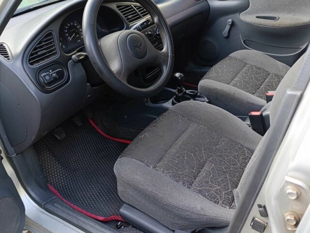 Сірий Деу Сенс, об'ємом двигуна 1.3 л та пробігом 130 тис. км за 2022 $, фото 12 на Automoto.ua