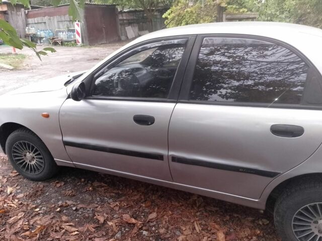 Серый Дэу Сенс, объемом двигателя 1.5 л и пробегом 300 тыс. км за 1700 $, фото 1 на Automoto.ua