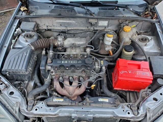 Сірий Деу Сенс, об'ємом двигуна 1.5 л та пробігом 290 тис. км за 2450 $, фото 4 на Automoto.ua