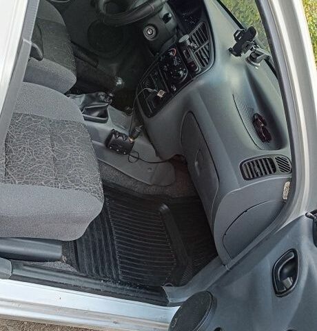 Сірий Деу Сенс, об'ємом двигуна 1.5 л та пробігом 195 тис. км за 2800 $, фото 3 на Automoto.ua