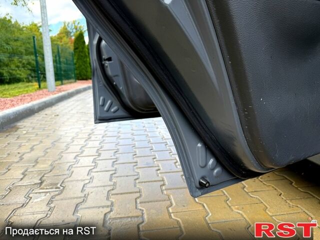 Сірий Деу Сенс, об'ємом двигуна 1.3 л та пробігом 250 тис. км за 2700 $, фото 7 на Automoto.ua