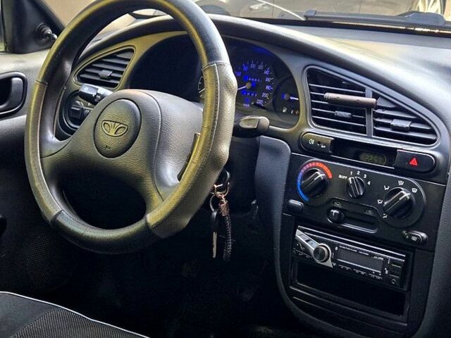 Сірий Деу Сенс, об'ємом двигуна 1.4 л та пробігом 400 тис. км за 1800 $, фото 9 на Automoto.ua