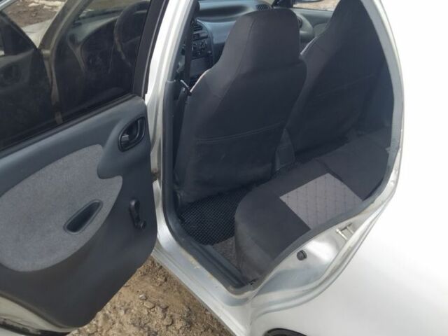 Сірий Деу Сенс, об'ємом двигуна 1.6 л та пробігом 278 тис. км за 1850 $, фото 4 на Automoto.ua