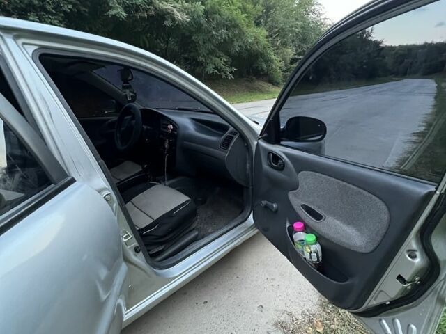 Сірий Деу Сенс, об'ємом двигуна 1.5 л та пробігом 107 тис. км за 1400 $, фото 6 на Automoto.ua