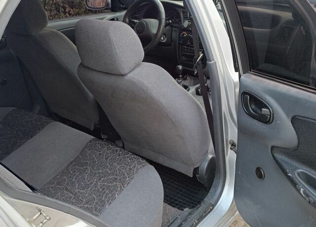 Сірий Деу Сенс, об'ємом двигуна 1.5 л та пробігом 195 тис. км за 2800 $, фото 4 на Automoto.ua