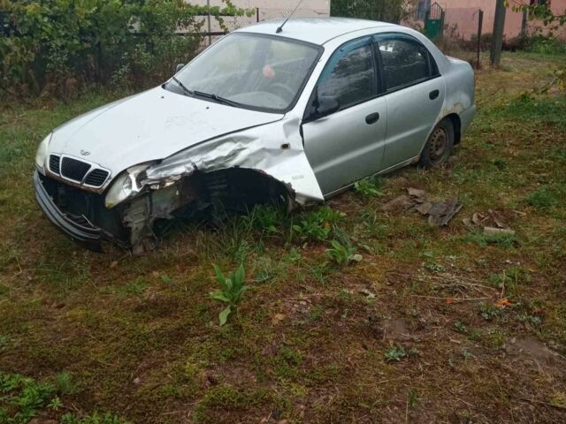 Серый Дэу Сенс, объемом двигателя 1.5 л и пробегом 256 тыс. км за 500 $, фото 2 на Automoto.ua