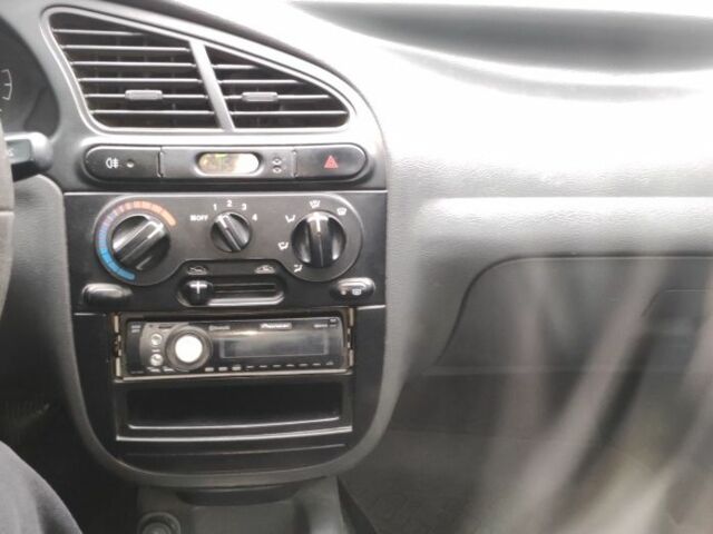 Сірий Деу Сенс, об'ємом двигуна 1.5 л та пробігом 290 тис. км за 2000 $, фото 5 на Automoto.ua