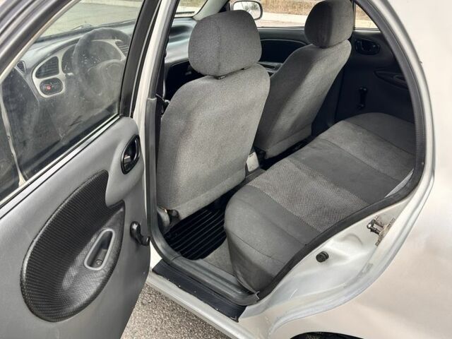 Сірий Деу Сенс, об'ємом двигуна 1.5 л та пробігом 266 тис. км за 1450 $, фото 5 на Automoto.ua