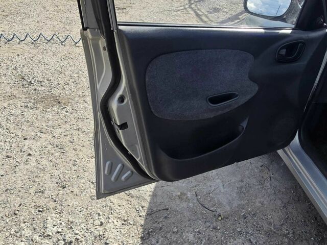 Сірий Деу Сенс, об'ємом двигуна 1.5 л та пробігом 200 тис. км за 1989 $, фото 3 на Automoto.ua