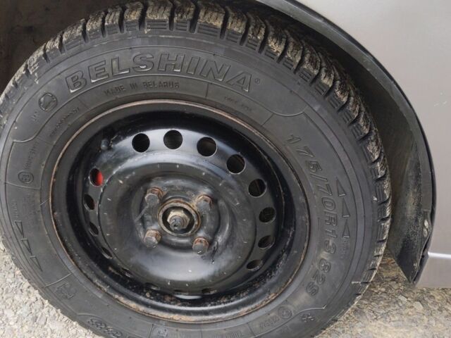 Деу Сенс 2008 у Ужгороді на Automoto.ua Сірий Деу Сенс, об'ємом двигуна 1.5 л та пробігом 210 тис. км за 1650 $, фото 13 на Automoto.ua