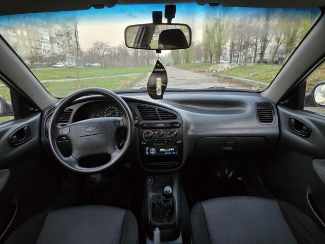 Сірий Деу Сенс, об'ємом двигуна 1.6 л та пробігом 240 тис. км за 2699 $, фото 1 на Automoto.ua