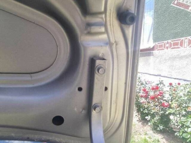 Серый Дэу Сенс, объемом двигателя 1.4 л и пробегом 165 тыс. км за 2550 $, фото 16 на Automoto.ua