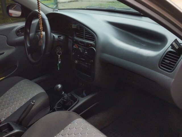 Деу Сенс 2008 у Ужгороді на Automoto.ua Сірий Деу Сенс, об'ємом двигуна 1.5 л та пробігом 210 тис. км за 1650 $, фото 9 на Automoto.ua