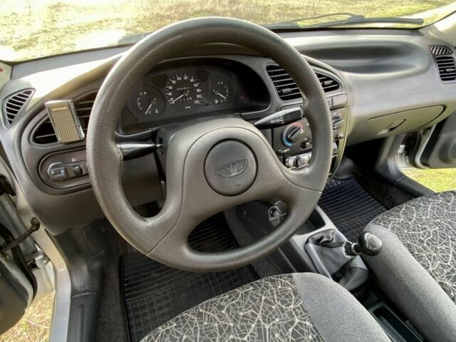 Серый Дэу Сенс, объемом двигателя 1.5 л и пробегом 250 тыс. км за 2000 $, фото 16 на Automoto.ua