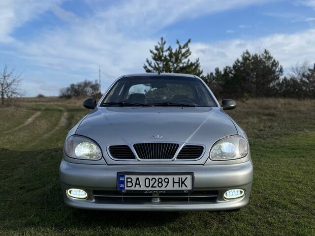 Серый Дэу Сенс, объемом двигателя 1.5 л и пробегом 250 тыс. км за 2000 $, фото 5 на Automoto.ua