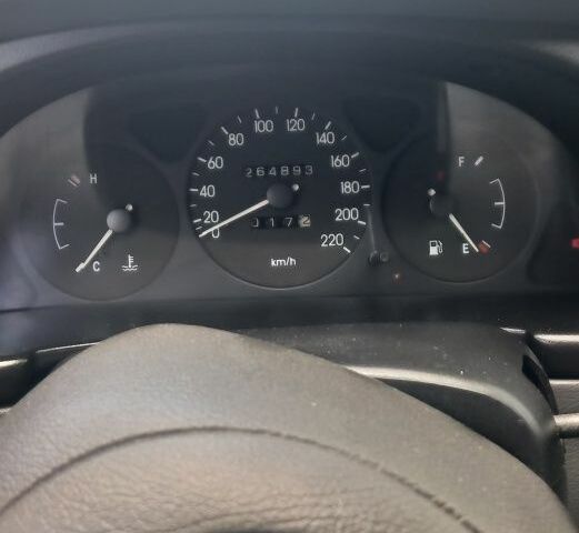 Дэу Сенс 2008 в Буче на Automoto.ua Серый Дэу Сенс, объемом двигателя 1.4 л и пробегом 265 тыс. км за 1700 $, фото 5 на Automoto.ua