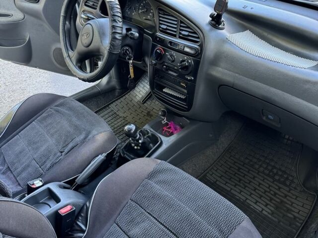 Серый Дэу Сенс, объемом двигателя 1.5 л и пробегом 107 тыс. км за 2000 $, фото 5 на Automoto.ua