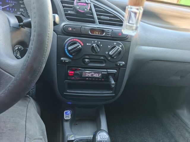 Сірий Деу Сенс, об'ємом двигуна 1.5 л та пробігом 166 тис. км за 3200 $, фото 5 на Automoto.ua