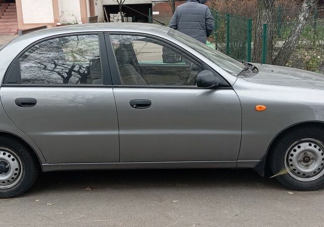 Серый Дэу Сенс, объемом двигателя 1.5 л и пробегом 46 тыс. км за 3200 $, фото 1 на Automoto.ua