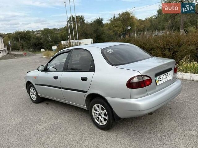 Серый Дэу Сенс, объемом двигателя 1.5 л и пробегом 200 тыс. км за 2200 $, фото 1 на Automoto.ua