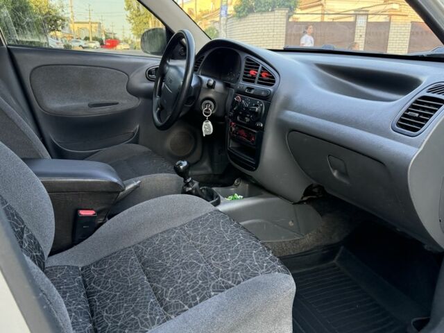 Серый Дэу Сенс, объемом двигателя 1.6 л и пробегом 160 тыс. км за 1750 $, фото 16 на Automoto.ua