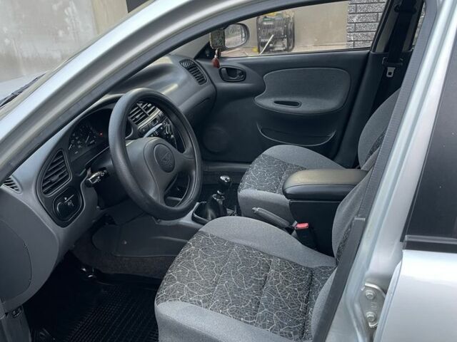 Серый Дэу Сенс, объемом двигателя 1.5 л и пробегом 304 тыс. км за 2500 $, фото 13 на Automoto.ua